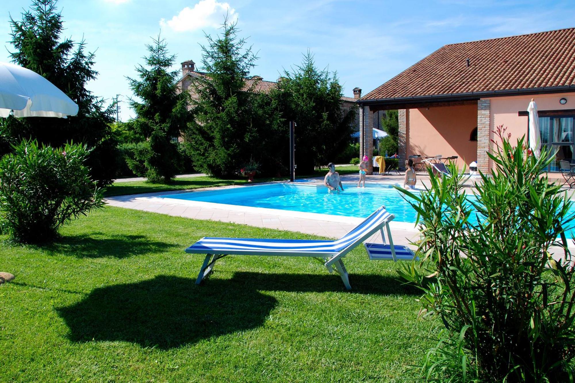 Agriturismo-R&B Corte Dei Gioghi Ferrara Exterior foto