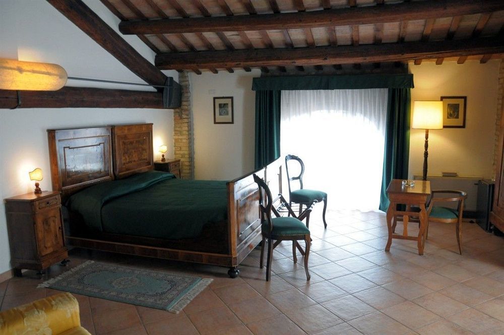 Agriturismo-R&B Corte Dei Gioghi Ferrara Exterior foto