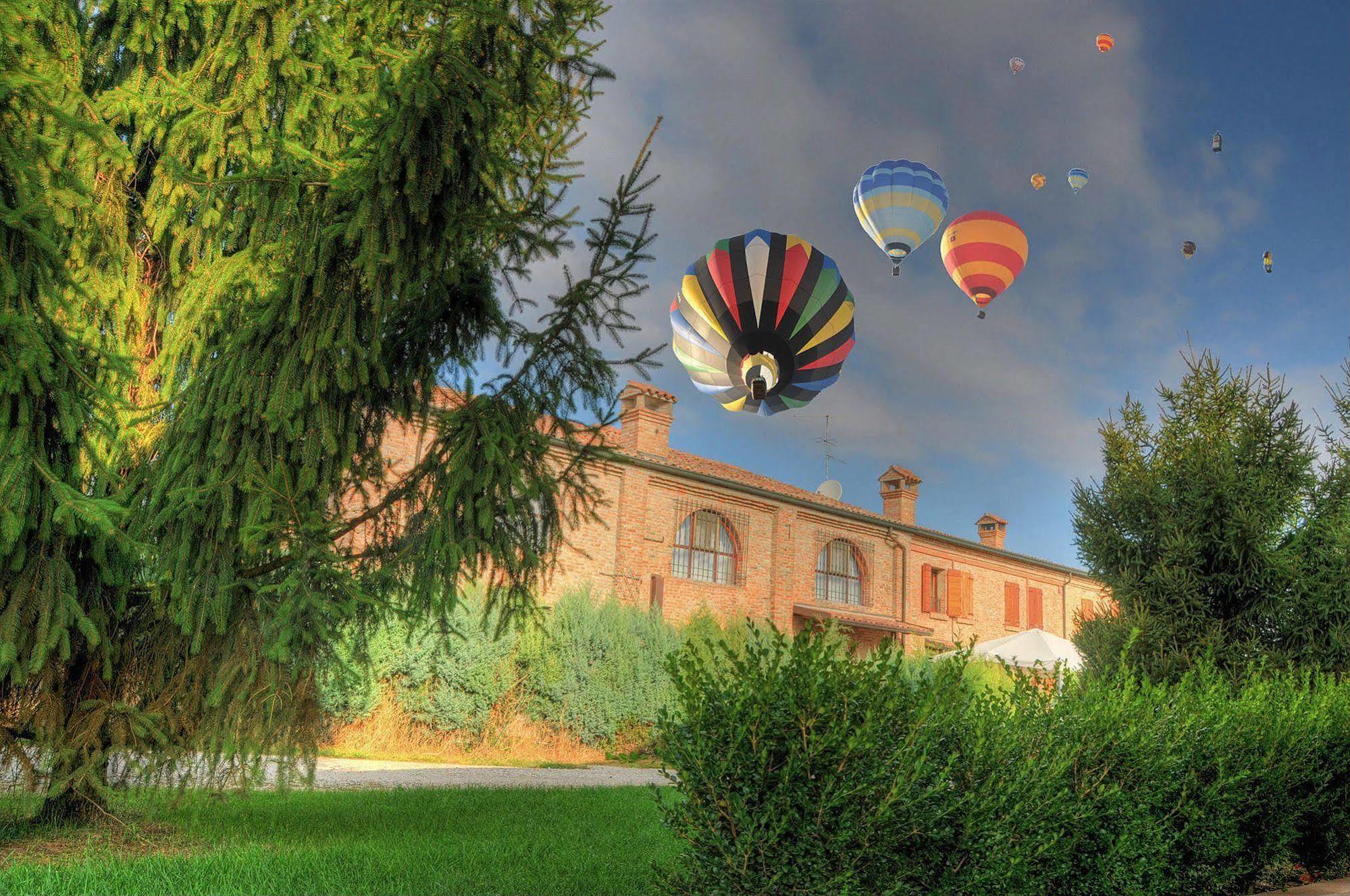 Agriturismo-R&B Corte Dei Gioghi Ferrara Exterior foto